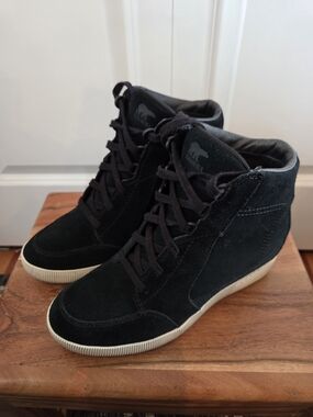 Sorel Black Suede Wedge Lace-Up Sneakers - Women
